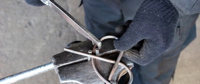 Comment faire un nœud avec une tige d'acier