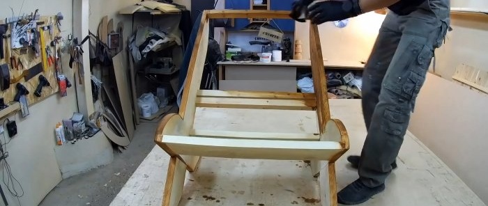 Hoe je met eenvoudig gereedschap een coole loungestoel maakt