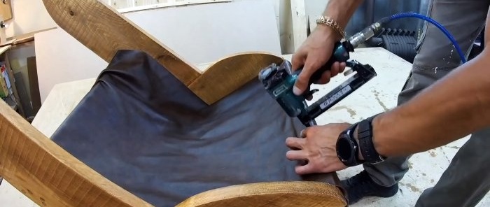 Kaip paprastais įrankiais pasidaryti šaunią poilsio kėdę