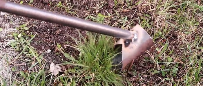How to make a pipe hoe that will be more convenient than a regular one