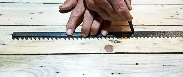Hvordan lage et hull raskt uten å bore i verktøystål