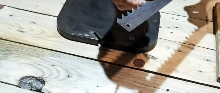 How to quickly make a hole without drilling in tool steel