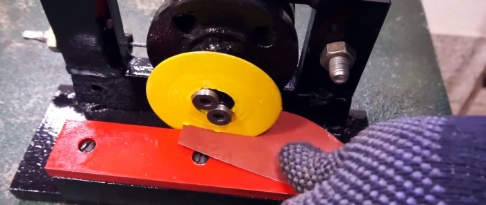 Cómo hacer tijeras de rodillos para metal.