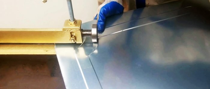 Paano gumawa ng isang makina para sa paglikha ng mga stiffener sa sheet metal