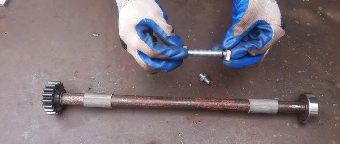 Cara membuat mesin untuk membuat pengeras pada kepingan logam