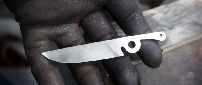 Ako vyrobiť skladací vreckový nôž zo zlomených nožníc