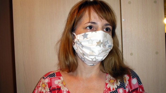 Tumahi kami ng sarili naming reusable protective mask