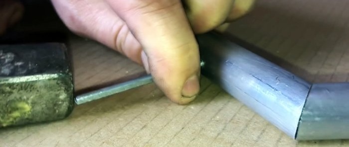 Cómo conectar tubos en cualquier ángulo sin soldar.