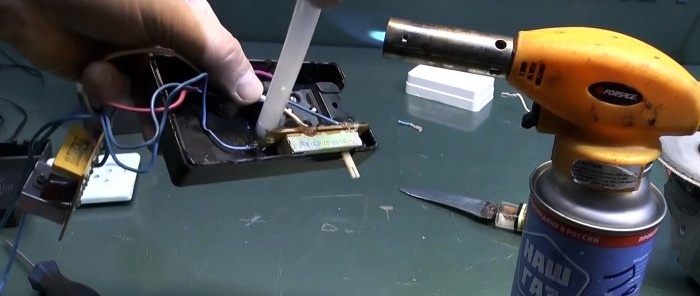 Hogyan készítsünk teljesítményszabályozót egy elektromos kéziszerszámhoz egy régi porszívóból