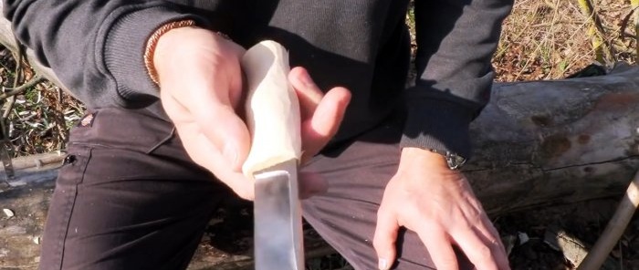 Le montage le plus simple d'un manche de couteau sans colle