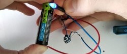 En omformer som skal lage et LED-lys fra ett batteri