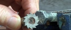 How to make a milling cutter from a bolt for working in hard-to-reach places