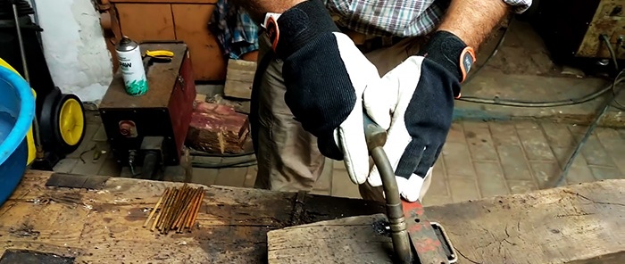 كيفية صنع أعمدة خرسانية مسلحة لاحتياجات المنزل