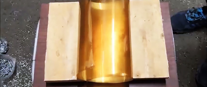 Cách làm mái ngói từ chai nhựa