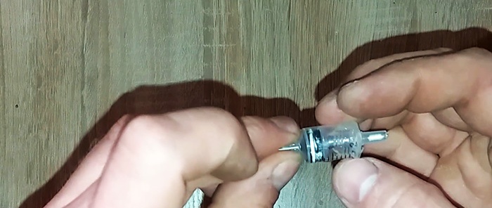 Jak zrobić potężny 4-tłokowy mini kompresor z jednorazowych strzykawek