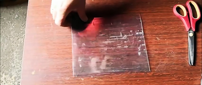 Paano madaling gumawa ng mga plastic sheet mula sa mga bote ng PET