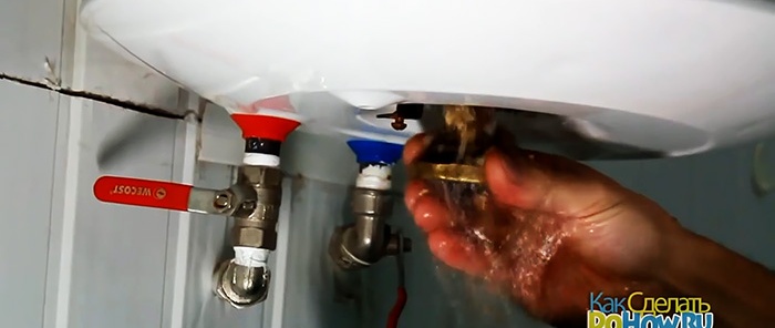 Cómo limpiar los elementos calefactores del calentador de agua a partir de incrustaciones