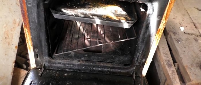 Ne jetez pas le vieux poêle, fabriquez un barbecue pliant avec sa grille