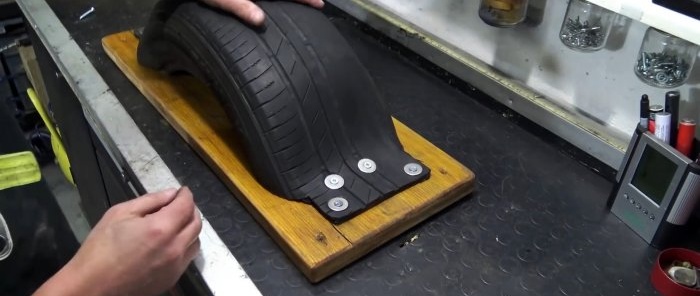 Lav en vægmonteret kompakt boksetræner af et dæk