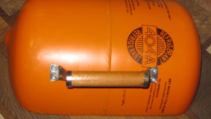 Paano gumawa ng isang compact grill mula sa isang freon cylinder