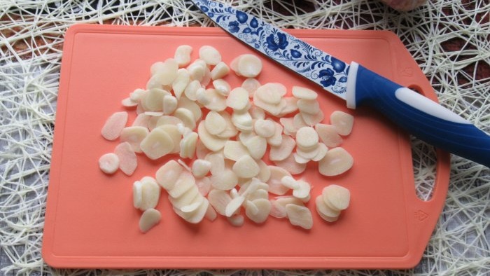 How to make garlic powder