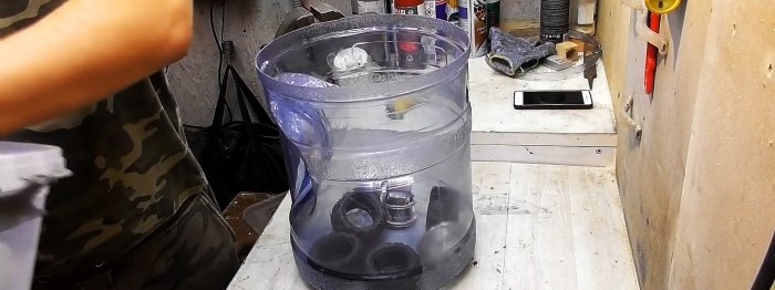 How to make a workshop pouf with a storage compartment from a 19 liter bottle