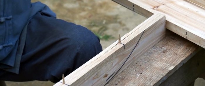 Comment fabriquer un couvercle en bois pour un chaudron dans un fumoir ou un tandoor sans colle, ni clous ni vis