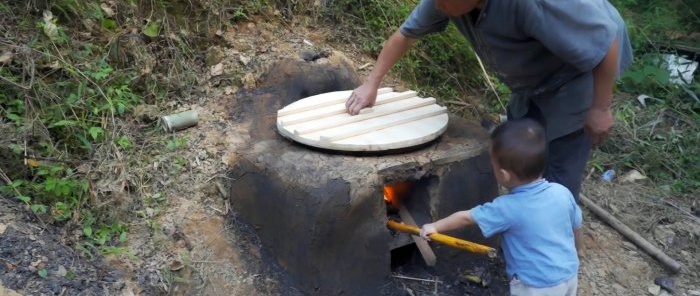 Hogyan készítsünk fából készült fedelet egy üsthöz füstölőben vagy tandoorban ragasztó, szögek és csavarok nélkül
