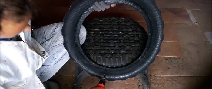 Making a garden chair from old tires