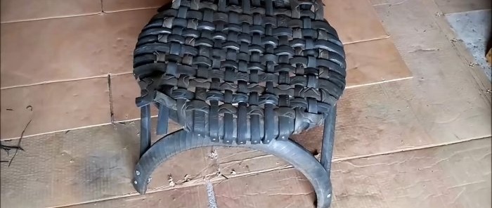 Dārza krēsla izgatavošana no vecām riepām