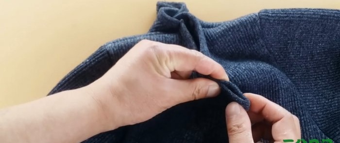 Hoe je de halslijn van een trui of T-shirt met je eigen handen kunt verkleinen