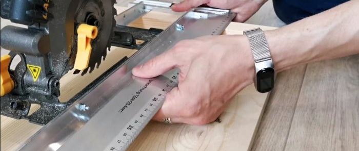 How to make a simple miter saw from a circular saw
