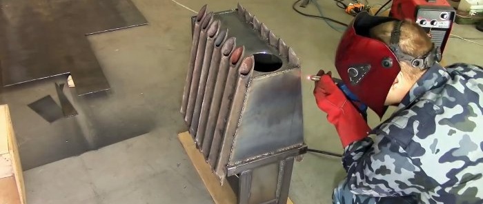 Come realizzare un forno per il riscaldamento del garage con vecchie batterie