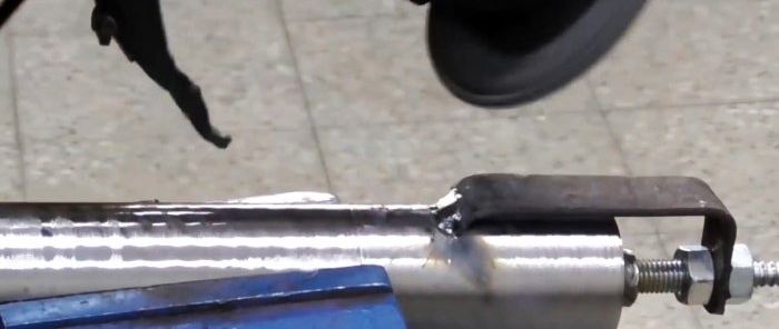 Paano gumawa ng injection propane burner mula sa isang piraso ng tubo
