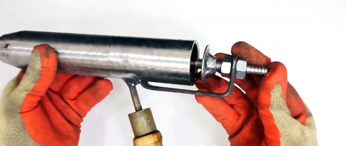 Hur man gör en injektionspropanbrännare från en bit rör