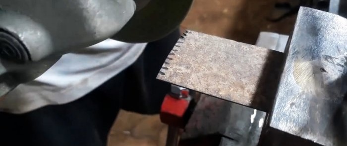 How to turn an angle grinder into a renovator