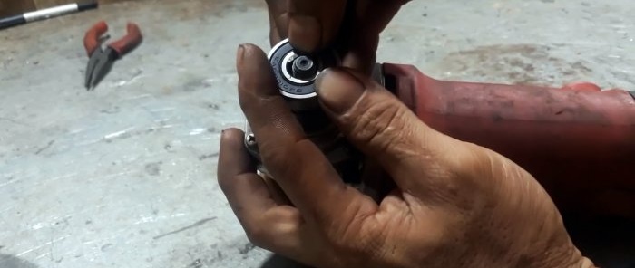 How to turn an angle grinder into a renovator