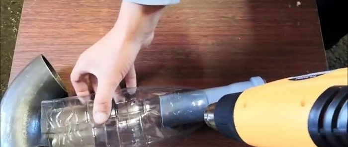 Wir verbinden 2 Rohre unterschiedlichen Durchmessers mit einer PET-Flasche