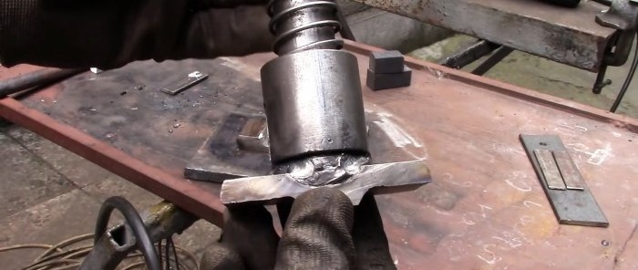 Ako vyrobiť stroj na rýchlu výrobu kovaných mriežok