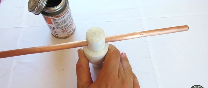Ako vyrobiť zavlažovací postrekovač z PVC rúr