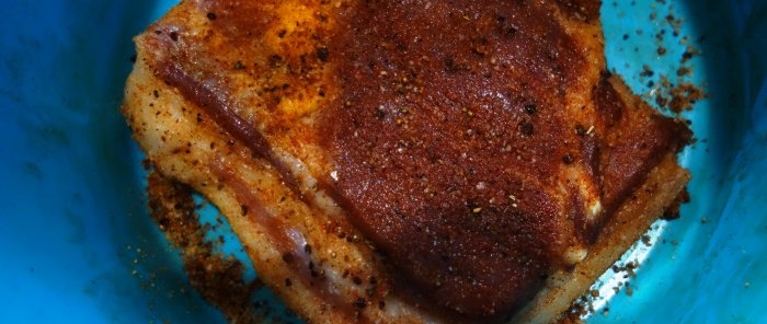 Skutočná varená-údená slanina vo vidieckych podmienkach
