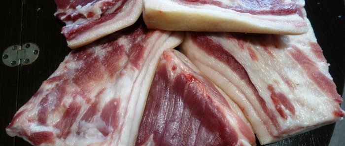 Tunay na lutong-pinausukang bacon sa mga kondisyon ng bansa