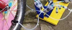 Paano gumawa ng isang malakas na 4-piston mini compressor mula sa mga disposable syringe