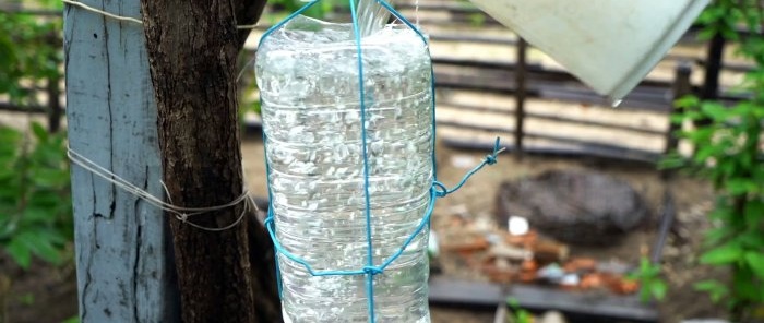 Comment fabriquer un lavabo à partir d'une seringue et d'une bouteille en plastique