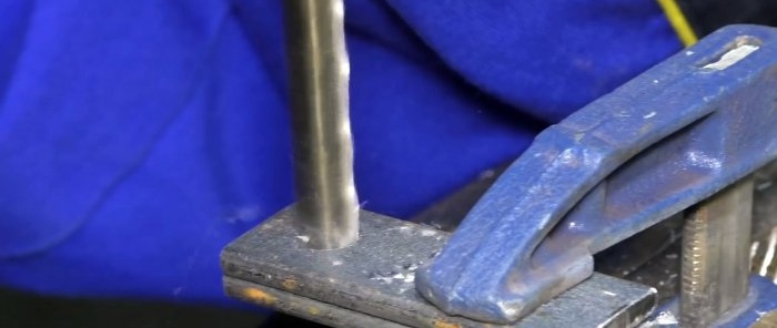 How to make a miniature drilling machine