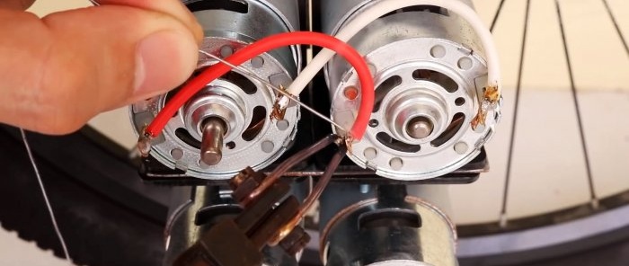 Sådan laver du en kraftfuld elcykel ved hjælp af 4 laveffektmotorer