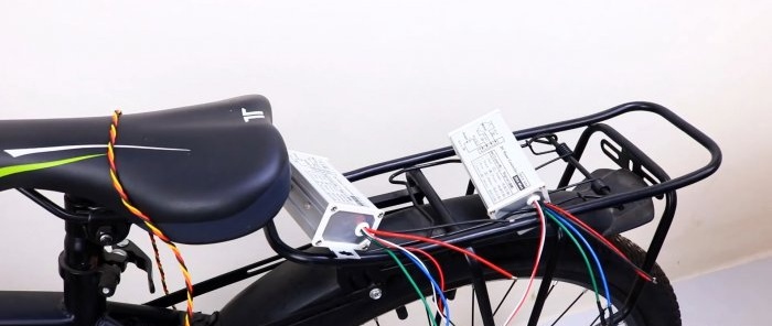 Ako vyrobiť výkonný elektrický bicykel pomocou 4 motorov s nízkym výkonom