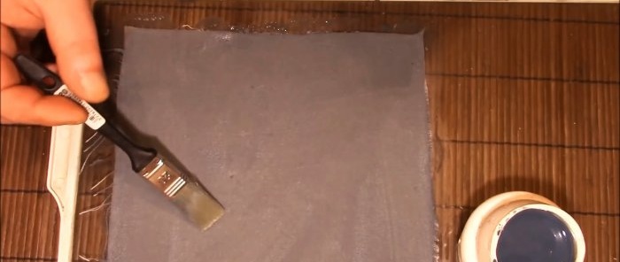 Cómo hacer una funda de cuero con tela común.