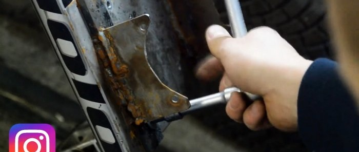 Како инсталирати мотор од резача четкица на бицикл