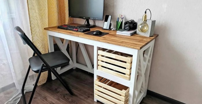 Πώς να φτιάξετε ένα γραφείο υπολογιστή από μασίφ ξύλο